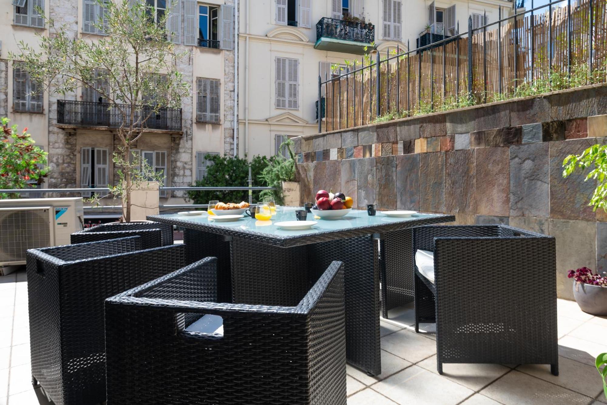 "Le Zen" By Enjoynice, Central Spacious Apartment With Airco, Beach At 10 Min Bagian luar foto