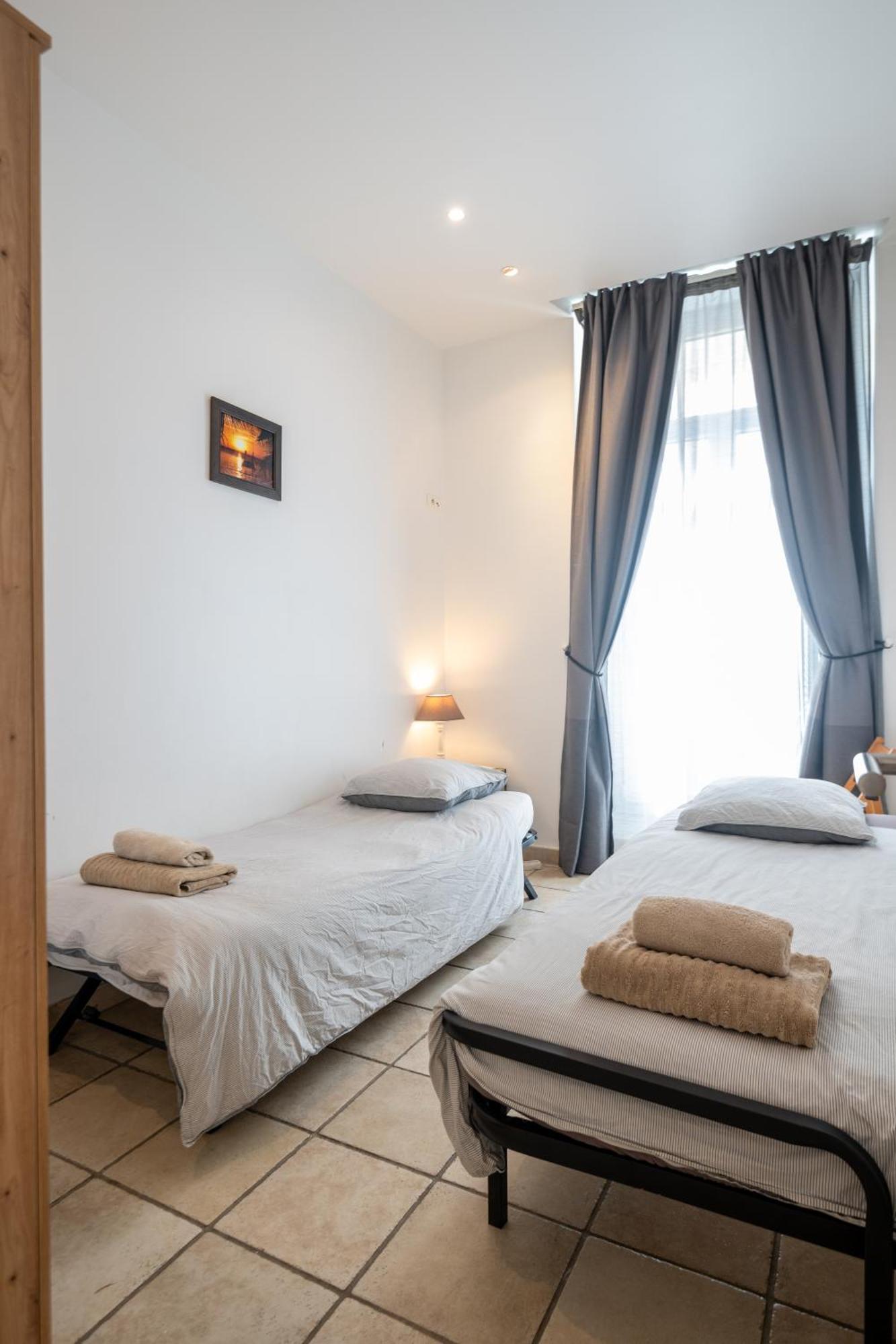"Le Zen" By Enjoynice, Central Spacious Apartment With Airco, Beach At 10 Min Bagian luar foto